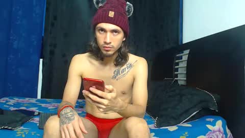 Snapshot of hot_sharks__ chatting on November 2025 10:36:02 AM Hot Sharks online show from November 2025 10:36:02 AM