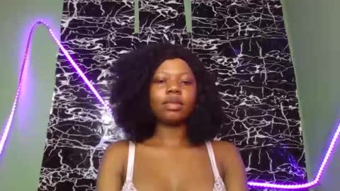 Stella online show from January 2025 06:37:02 PM