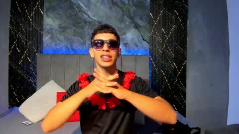 Snapshot of hot_summer_boy chatting on January 2026 11:19:02 PM Hot Summer Boy online show from January 2026 11:19:02 PM