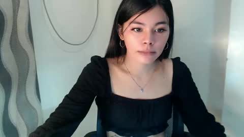 Yanna online show from June 2026 09:27:01 PM