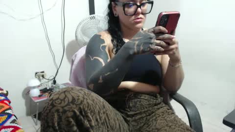 Hot and PowerHOPE U MISS ME online show from September 2025 02:17:01 AM