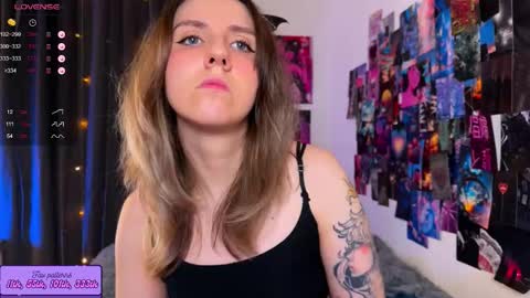 Snapshot of hotarutomo chatting on September 2025 05:56:01 AM Next stream 28112024 8 GMT 3 online show from September 2025 05:56:01 AM