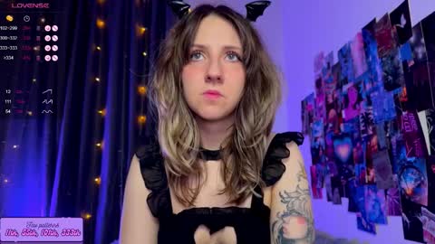 Snapshot of hotarutomo chatting on October 2025 05:18:01 AM Next stream 28112024 8 GMT 3 online show from October 2025 05:18:01 AM