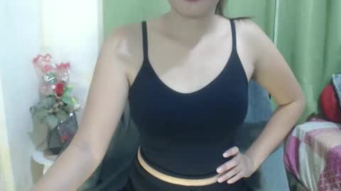 hotasianayra69 online show from December 2025 04:34:02 PM