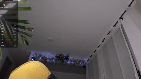 Andrew xdres08 online show from December 2024 02:42:01 AM