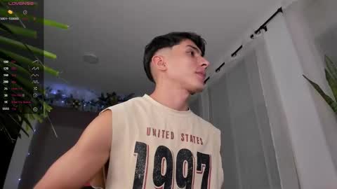 Andrew xdres08 online show from December 2024 11:17:02 PM