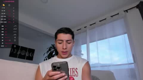 Andrew xdres08 online show from January 2025 10:41:02 PM