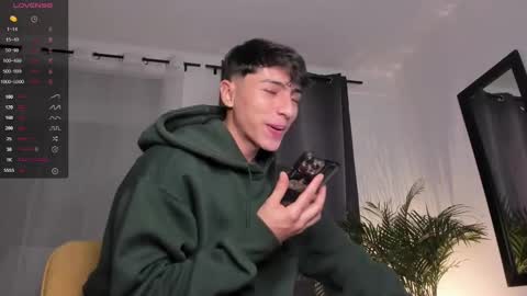 Andrew xdres08 online show from February 2025 12:39:01 AM