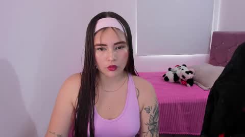 Snapshot of hotbbcwife chatting on January 2026 09:31:01 PM lesly and ander online show from January 2026 09:31:01 PM