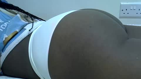 hotberry_7 online show from February 2026 06:59:01 PM