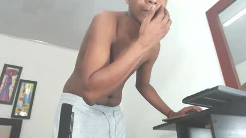 hotboyluxe online show from February 2026 03:43:01 AM