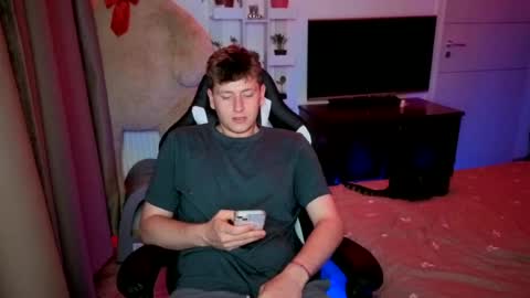 Hotboyshorny online show from July 2026 06:33:01 PM