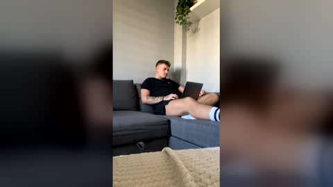 hotbro05 online show from March 2026 01:26:01 PM