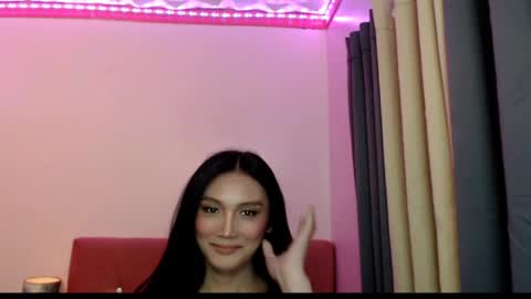 Snapshot of hotbunny_12 chatting on December 2024 03:17:02 AM Kylie online show from December 2024 03:17:02 AM