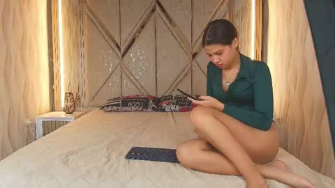 hotcouple_222 online show from May 2026 01:39:02 PM