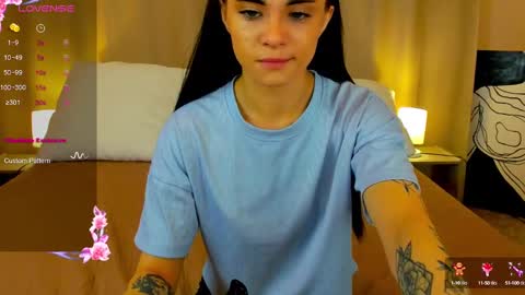SWEET DEVILS PUSSY  online show from February 2025 02:20:01 AM