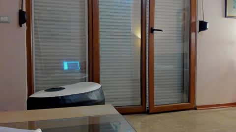 Erika  online show from September 2025 07:08:01 PM