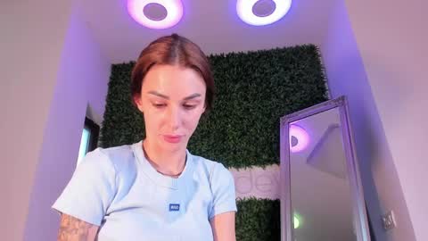 hotfallingdevil online show from June 2026 05:23:01 AM