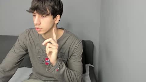 Snapshot of hotflirtyfella chatting on December 2025 06:44:02 AM QUENTIN online show from December 2025 06:44:02 AM