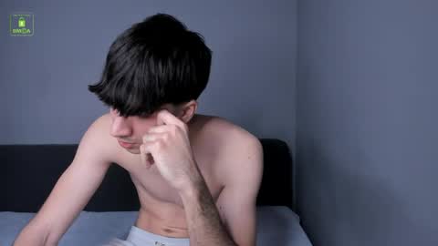 Snapshot of hotflirtyfella chatting on April 2026 05:48:02 AM QUENTIN online show from April 2026 05:48:02 AM