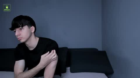 Snapshot of hotflirtyfella chatting on April 2026 05:25:01 AM QUENTIN online show from April 2026 05:25:01 AM