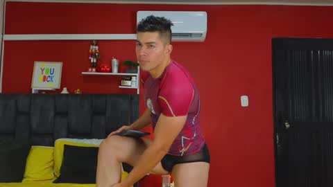 Snapshot of hotfuckers4uu chatting on December 2024 11:03:01 PM felipe marcello online show from December 2024 11:03:01 PM