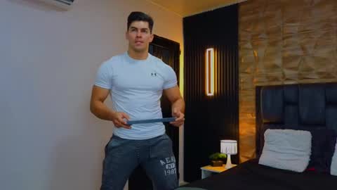 Snapshot of hotfuckers4uu chatting on February 2025 11:09:02 PM felipe marcello online show from February 2025 11:09:02 PM