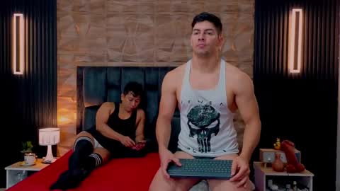 Snapshot of hotfuckers4uu chatting on September 2025 02:27:02 PM felipe marcello online show from September 2025 02:27:02 PM