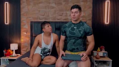 Snapshot of hotfuckers4uu chatting on October 2025 02:40:02 PM felipe marcello online show from October 2025 02:40:02 PM