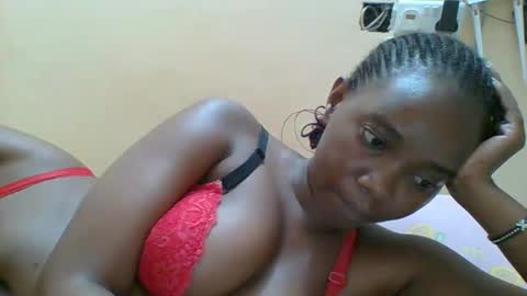 Queen online show from November 2025 07:36:02 PM