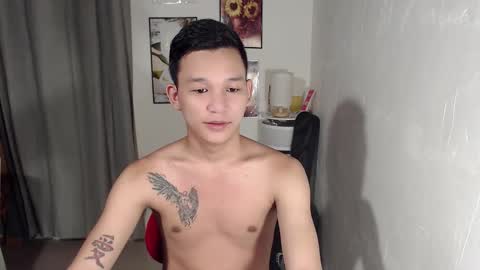Snapshot of hotguy0503 chatting on October 2025 10:32:01 PM hotguy0503 online show from October 2025 10:32:01 PM
