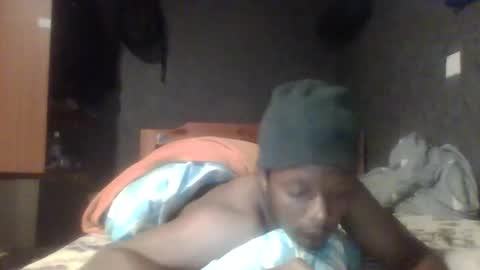 hotguyy001 online show from February 2025 05:20:02 AM