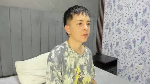 hannah online show from December 2025 01:00:01 AM