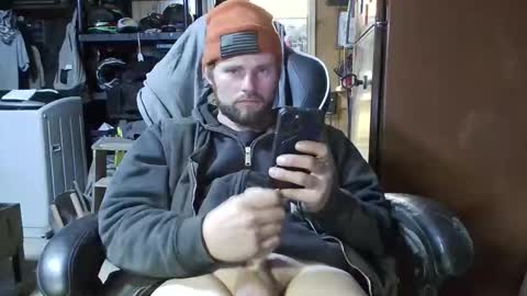 Snapshot of hothusband28931194 chatting on November 2025 01:50:01 PM TW28 online show from November 2025 01:50:01 PM