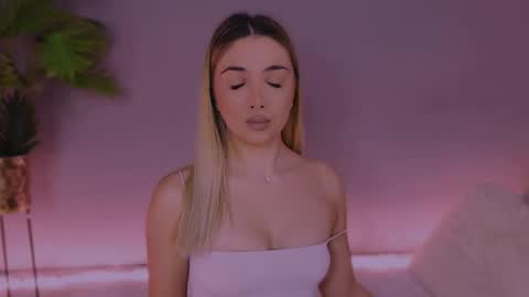 Maria online show from January 2026 08:06:02 AM