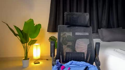 Snapshot of hotkatness chatting on September 2025 10:59:01 AM Kate stream 1200 pm -800 pm UTC 7 online show from September 2025 10:59:01 AM