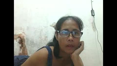 hotladypinay32 online show from February 2026 03:29:02 AM