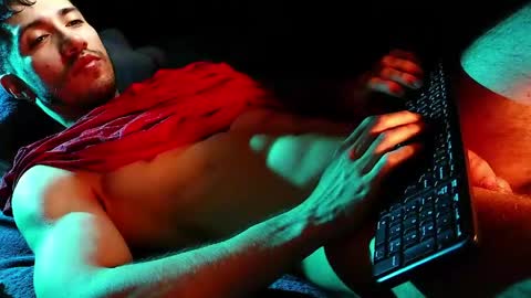 Hotlatinking online show from May 2026 04:09:02 AM