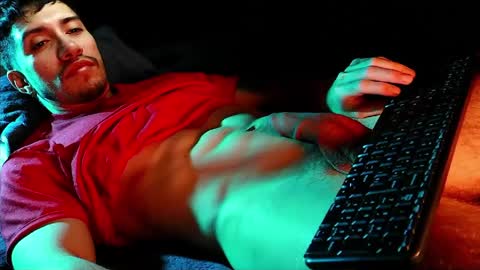 Hotlatinking online show from May 2026 08:25:02 PM
