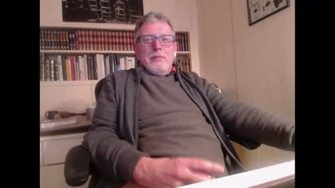 Snapshot of hotlux_54 chatting on December 2024 12:26:01 AM hotlux_54 online show from December 2024 12:26:01 AM