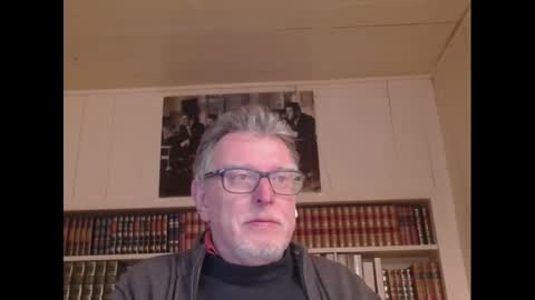 Snapshot of hotlux_54 chatting on February 2025 05:28:01 PM hotlux_54 online show from February 2025 05:28:01 PM