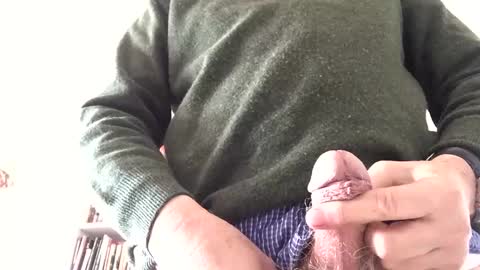 hotmuff99 online show from February 2025 12:37:01 PM