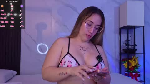Sussy Bloom  online show from June 2026 03:44:01 AM