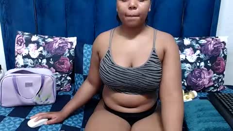 hotsmalltitsx online show from July 2026 06:04:01 PM