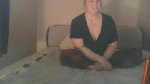 Snapshot of hotspot829 chatting on March 2025 01:12:01 AM hotspot829 online show from March 2025 01:12:01 AM