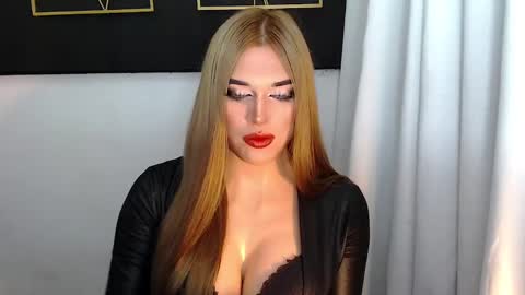 STELLA online show from January 2025 05:37:02 AM