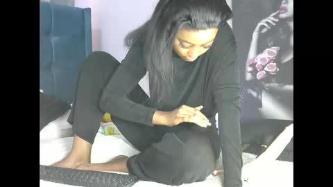 hottestchocolate online show from October 2025 12:27:01 PM