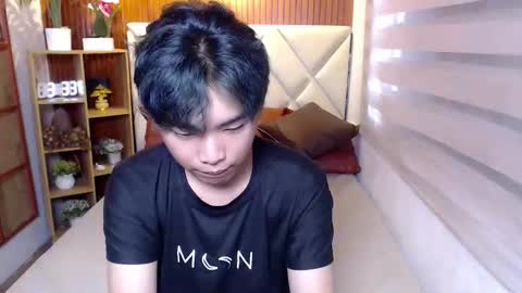 hottestloues online show from May 2026 06:30:01 AM