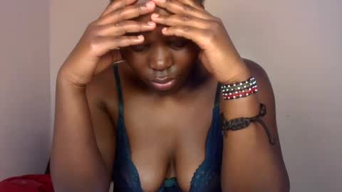 hottie_kittie online show from June 2026 12:31:02 PM