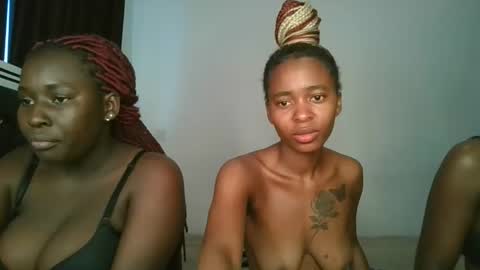 hottie_mistie online show from May 2026 06:31:02 AM